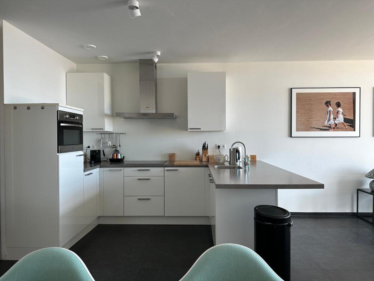Appartement Met Frontaal Zeezicht In บลูเมนดาล ภายนอก รูปภาพ