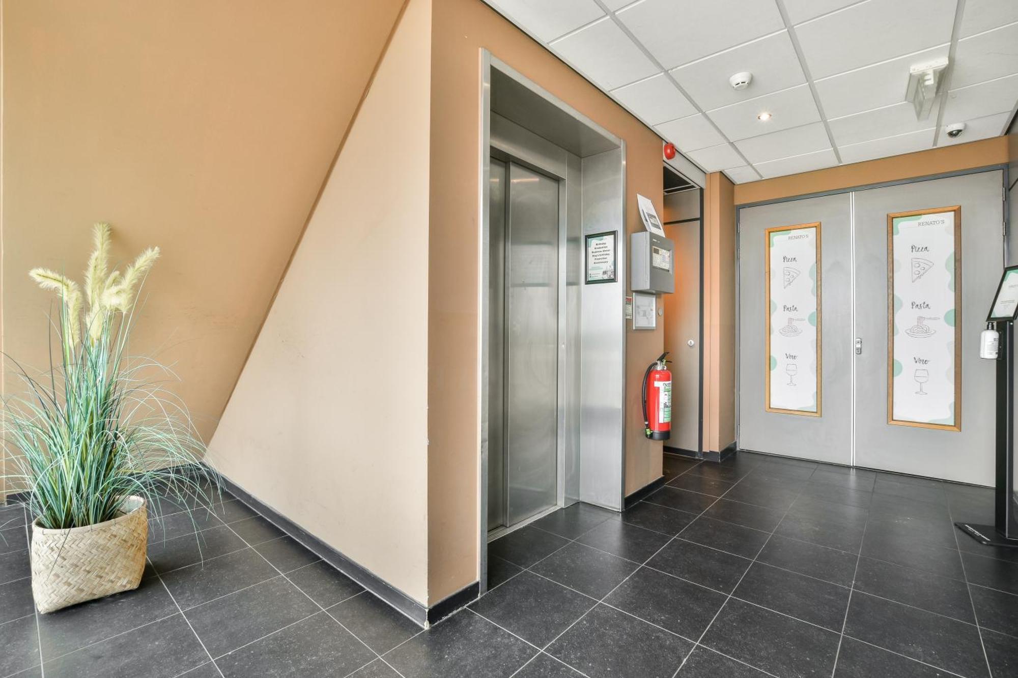 Appartement Met Frontaal Zeezicht In บลูเมนดาล ภายนอก รูปภาพ